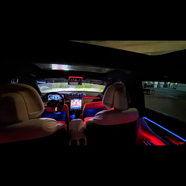 Rent Mercedes C300 - Image 3