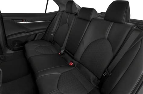 Rent Toyota Camry - Image 3