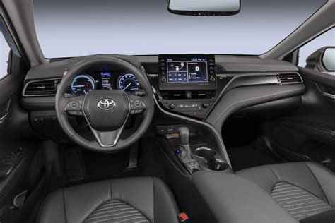 Rent Toyota Camry - Image 4
